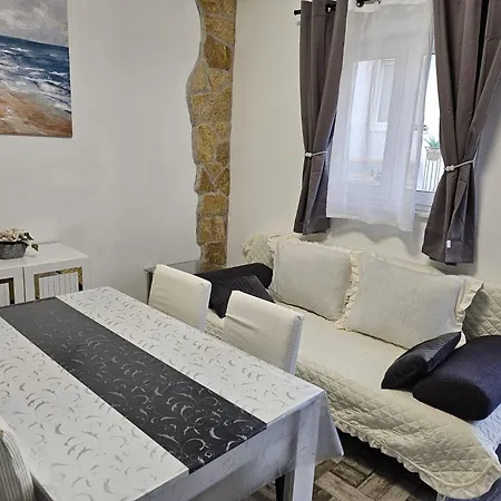 Sandra - * Trogir