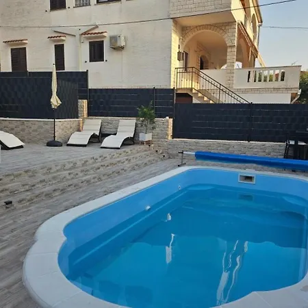 Sandra - Apartamento *