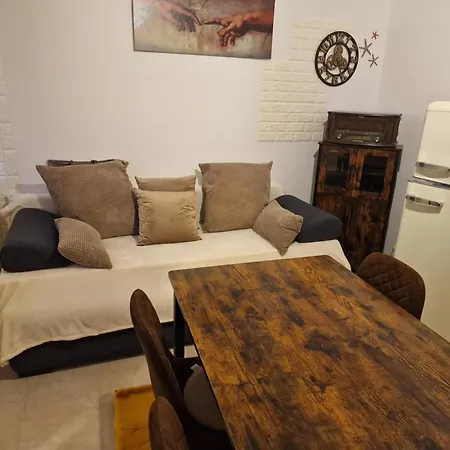 Sandra - Apartmán Trogir